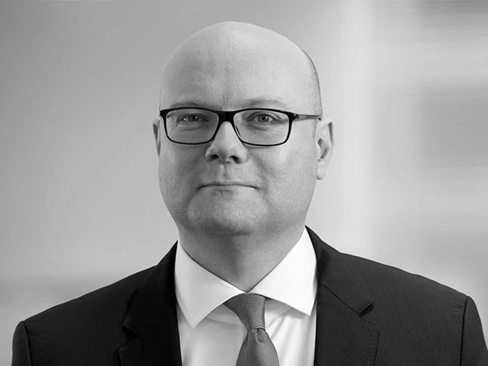 Dr. Alex Petrasincu